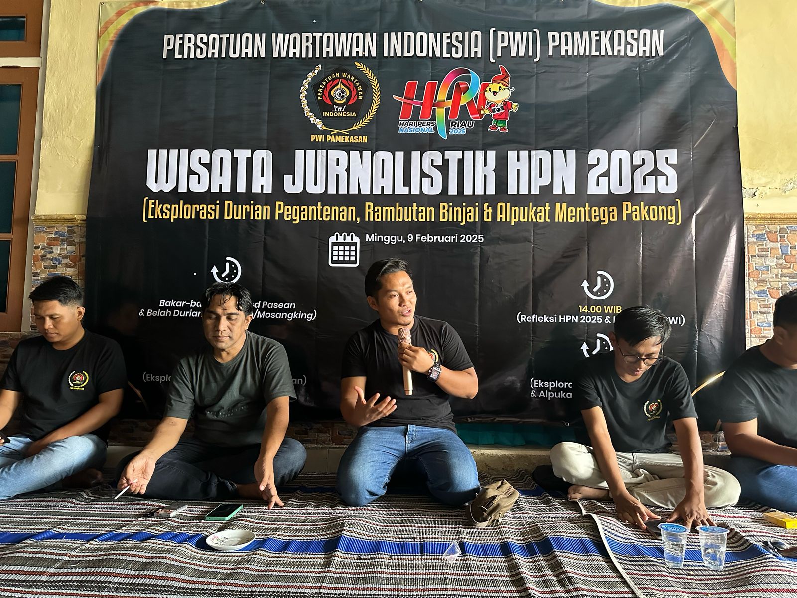 Ket Foto: Ketua Persatuan Wartawan Indonesia (PWI) Pamekasan Hairul Anam.