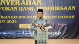 Bupati Pamekasan, KH Kholilurrahman.