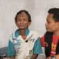 Zainuddin, penerima bedah rumah bersama tim Bani Insan Peduli.