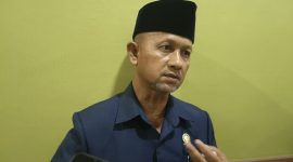 Ketua Komisi 4 DPRD, Halili, saat diwawancarai di Gedung DPRD Pamekasan.