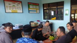 Polisi tengah mendalami siswa SDN Pasanggar 1 yang mengalami muntah.