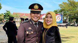 Sosok IPTU Nur Fajri Alim, PS Satreskrim Polres Sampang bersama istri.