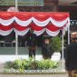 Bupati Pamekasan, KH Kholilurrahman saat memimpin upacara Hari Jadi (Harjad) ke-495 Kabupaten Pamekasan.