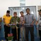 Launching Dapur MBG Garuda Jaya Abadi ditandai dengan pemotongan Pita oleh Camat Pamekasan, Rahmat Kurniadi Saroso.
