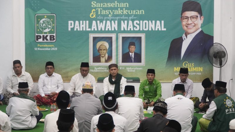 Suasana sarasehan dan doa bersama atas penganugerahan Gelar Pahlawan Nasional kepada dua tokoh besar pesantren yang digelar oleh DPC PKB Pamekasan.