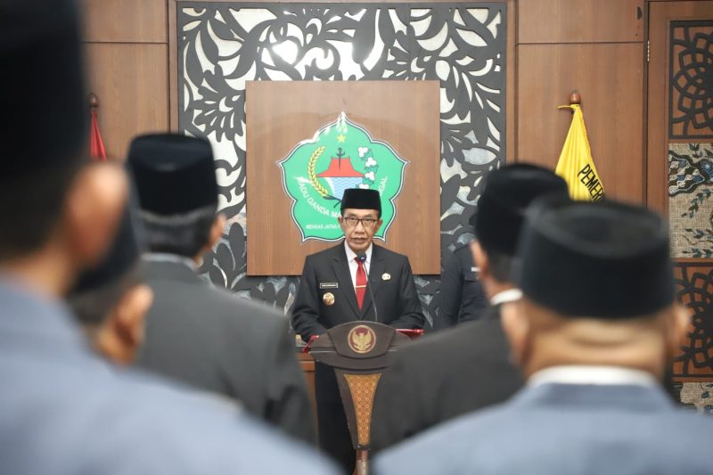 Bupati Pamekasan, KH Kholilurrahman saat memberikan sambutan.