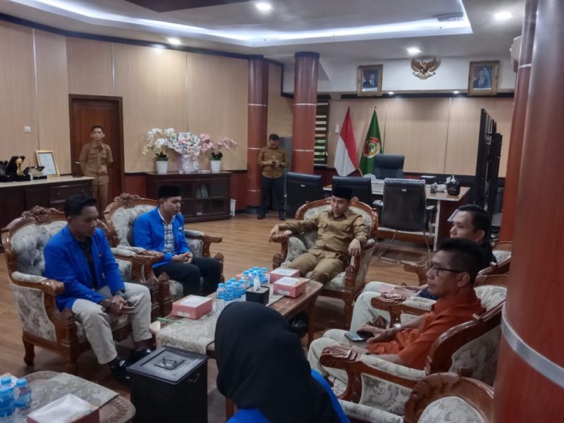 Suasana Audiensi PMII bersama Pemkab Mojokerto.