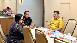 Foto Wakil Bupati Pamekasan dan Anggota DPRD Pamekasan Komisi V bersama DPR RI Komisi IX Irma Suryani Chaniago