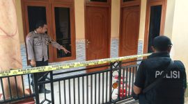 Polisi melakukan olah tempat kejadian perkara (TKP) di lokasi bocah meninggal dunia akibat serangan monyet di Desa Sotabar, Kecamatan Pasean, Pamekasan.