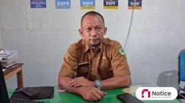 Staf Fungsional Penata Kelola Perumahan DPRKP Pamekasan, Dwi Budayana Eka, saat diwawancarai