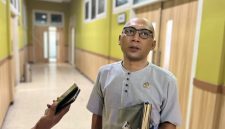 Anggota Komisi IV DPRD Pamekasan, Mustofa Afif, saat di Wawancarai di Gedung DPRD Pamekasan