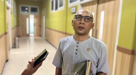 Anggota Komisi IV DPRD Pamekasan, Mustofa Afif, saat di Wawancarai di Gedung DPRD Pamekasan