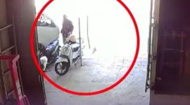 Keterangan foto: Aksi Curanmor di kawasan Ruko Teja, Kabupaten Pamekasan tertangkap cctv.