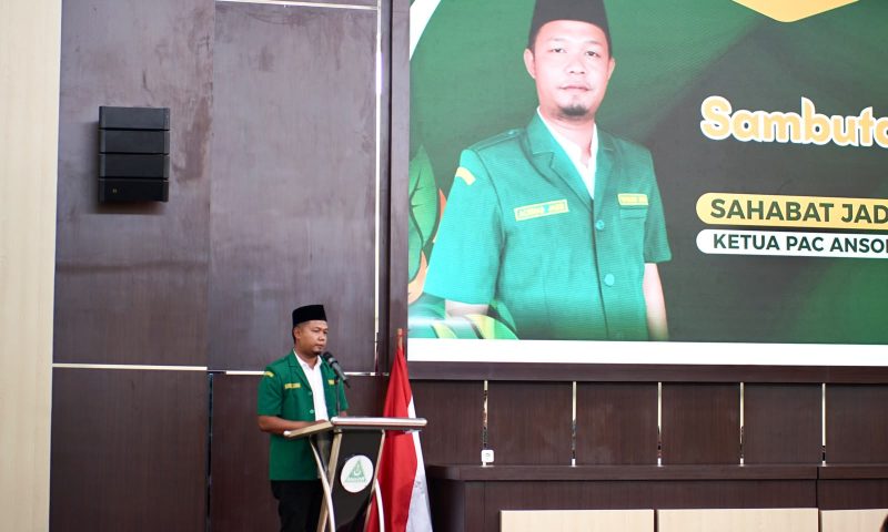 Foto Achmad Jadid Ketua PAC GP Ansor Tlanakan saat sambutan