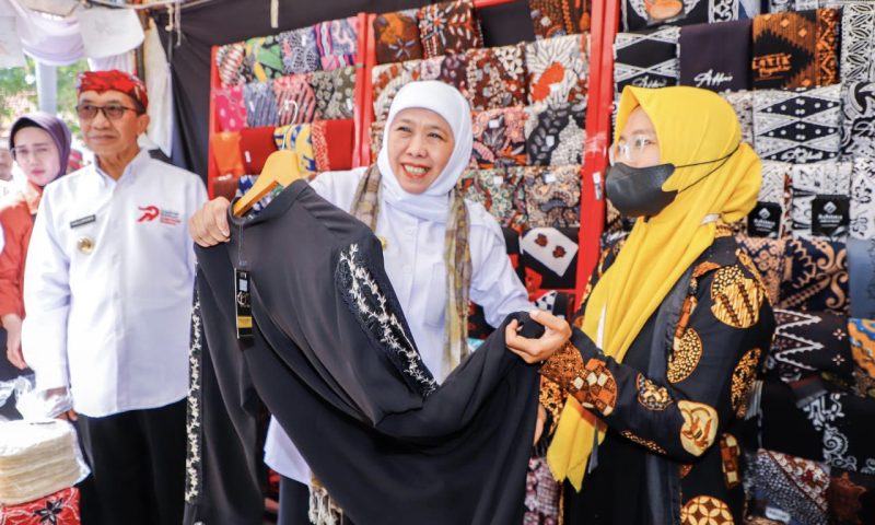 Foto Gubernur Jawa Timur, Khofifah Indar Parawansa