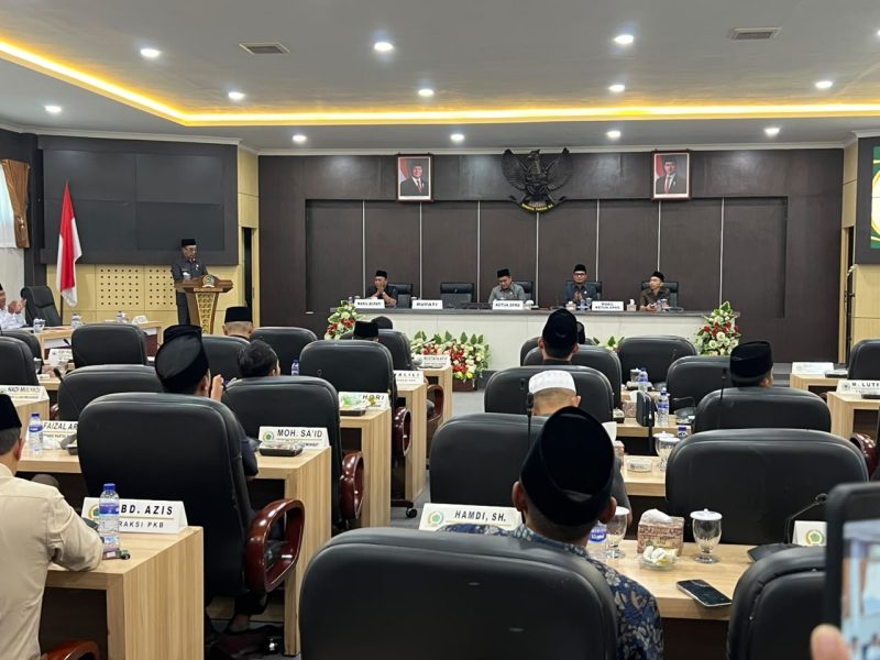 Suasana Rapat Paripurna DPRD Pamekasan bersama Bupati dan Wabup Pamekasan di Ruang Sidang.