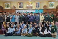 Momentum foto bersama Panitia Bidang Kesehatan Muktamar ke-35 NU.