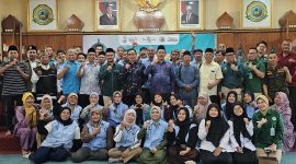 Momentum foto bersama Panitia Bidang Kesehatan Muktamar ke-35 NU.