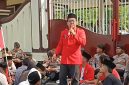 Wakil Kepala Bidang Advokasi DPC GMNI Pamekasan, Bung Su'adi, saat berorasi.