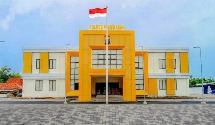 Kantor Polres Pamekasan tampak depan.