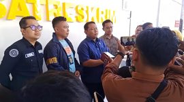 Kasat Reskrim Polres Pamekasan AKP Yoyok Hardianto, saat mengungkap prihal penjemputan paksa Direktur CV Dzarrin.