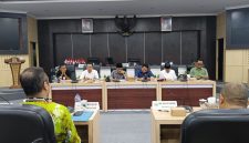 Suasana Audiensi tentang Korban Investasi Bodong oleh eks Pegawai BRI.