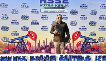 CEO PT Oil Erdindo Contraction, Bos HR saat menghadiri Forum HSSE Mitra Kerja Pertamina EP Zona 4 Tahun 2026 di Palembang. Forum yang digelar PT Pertamina EP Zona 4 bersama SKK Migas.
