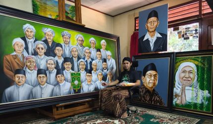Lukisan yang akan dipamerkan di acara Muktamar ke-35 NU.