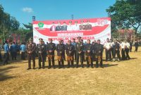 Sesi foto bersama Bupati dan Wabup Pamekasan bersama Forkopimda Pamekasan usai menggelar upacara HUT ke-81 RI.