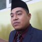 Ketua DPRD Pamekasan, Ali Masykur, saat diwawancarai.
