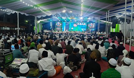 Suasana Haul Akbar ke-7 RKH Hasan Bakir, Palpetok Pamekasan.