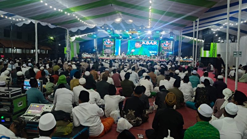 Suasana Haul Akbar ke-7 RKH Hasan Bakir, Palpetok Pamekasan.