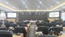 Keterangan foto: Suasana Rapat Paripurna DPRD Pamekasan bersama Bupati Pamekasan.