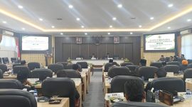 Keterangan foto: Suasana Rapat Paripurna DPRD Pamekasan bersama Bupati Pamekasan.