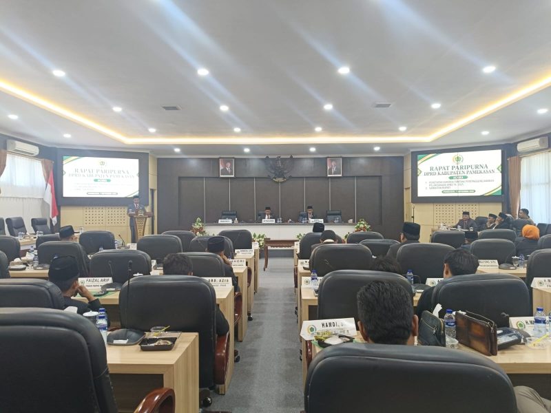 Keterangan foto: Suasana Rapat Paripurna DPRD Pamekasan bersama Bupati Pamekasan.
