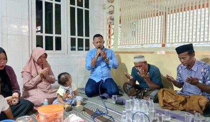 Founder Bashra BIP Ali Zainal Abidin, saat taksiyah ke rumah duka, Rian.