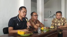 Kepala Kejaksaan Negeri (Kajari) Pamekasan, Anton Arifullah, saat memberikan sambutan di acara Coffee Morning.