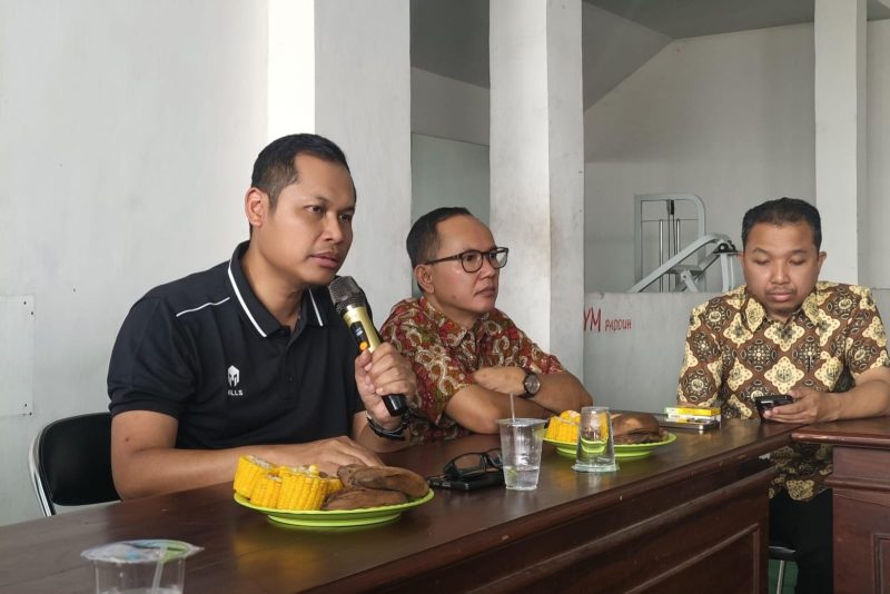 Kepala Kejaksaan Negeri (Kajari) Pamekasan, Anton Arifullah, saat memberikan sambutan di acara Coffee Morning.