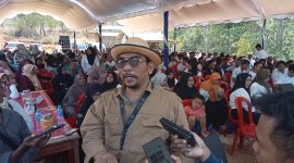 Direktur CV Jawara Internasional, Alfian Masrsuto, saat diwawancarai.