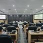 Suasana Rapat Paripurna tentang penyampaian pendapat akhir fraksi-fraksi dan permintaan persetujuan anggota DPRD.