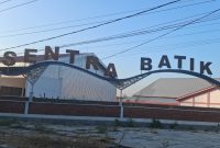 Gedung Sentra Batik Klampar.
