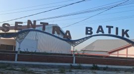 Gedung Sentra Batik Klampar.