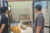 Korban dugaan penganiayaan tengah ditangani di RSUD Smart Pamekasan.