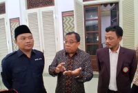 Forkom Nakes, saat diwawancarai usai audiensi dengan Bupati Pamekasan.