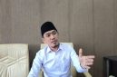 Sekretaris Komisi II DPRD Pamekasan, Moh Faridi, saat diwawancarai di ruang kerjanya.