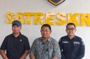 Kasatreskrim Polres Pamekasan AKP Yoyok Hardianto (tengah) saat melakukan konferensi pers.