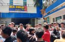Suasana Aksi Demonstrasi di Kantor Bea Cukai Madura.
