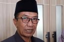 Bupati Pamekasan, Kholilurrahman, saat diwawancarai.