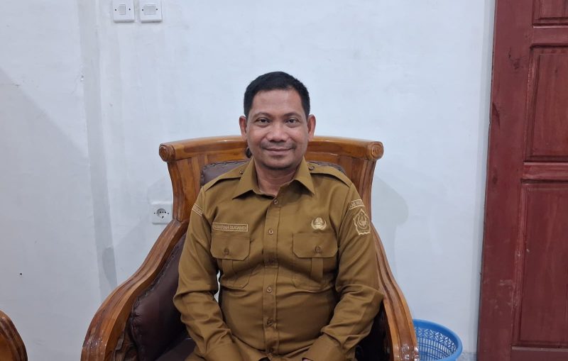 Kepala DKPP Pamekasan Almarah Sugandi, saat ditemui di ruang kerjanya.
